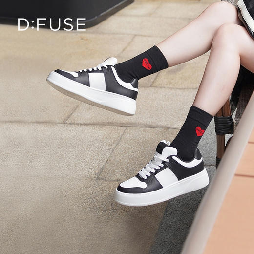 Dfuse迪芙斯2024春季新款黑白板鞋休闲绑带厚底运动鞋DF41112013 商品图11
