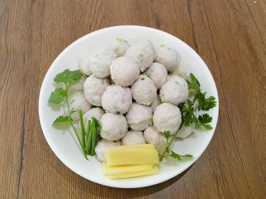 梅龙镇千岛湖芹菜鱼丸（新鲜鳙鱼肉含量90%，不含添加剂） 商品图3