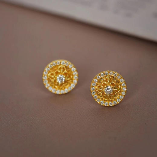 古法黄金点钻系列 足金钻石小耳钉 商品图1