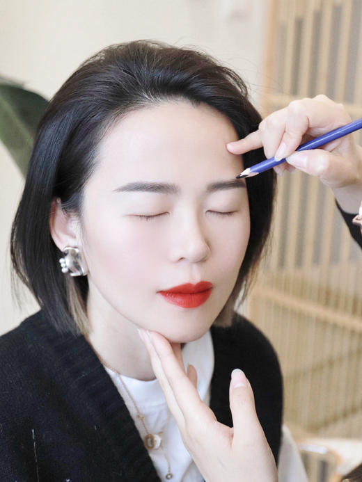 眉间的颜值魔术！【日研美肌·纹眉】680元抢原价1800元仿生眉/氧气眉！2680元抢原价4200元妆感丝雾眉！ 商品图0