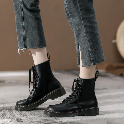 【女鞋专场】经典英伦风工装短靴女2023秋冬新款网红厚底大黄靴马丁靴显瘦靴子 商品图3