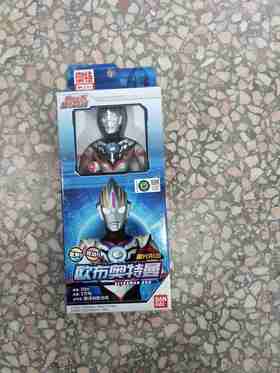 17.5厘米发声超可动欧布奥特曼（重光形态）