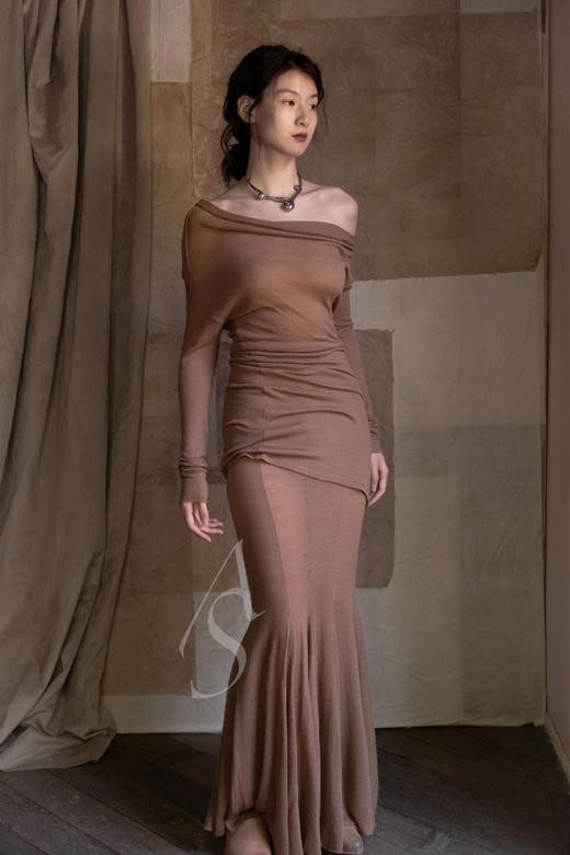 Cortana 沙色JENNY船领羊毛上衣 商品图3