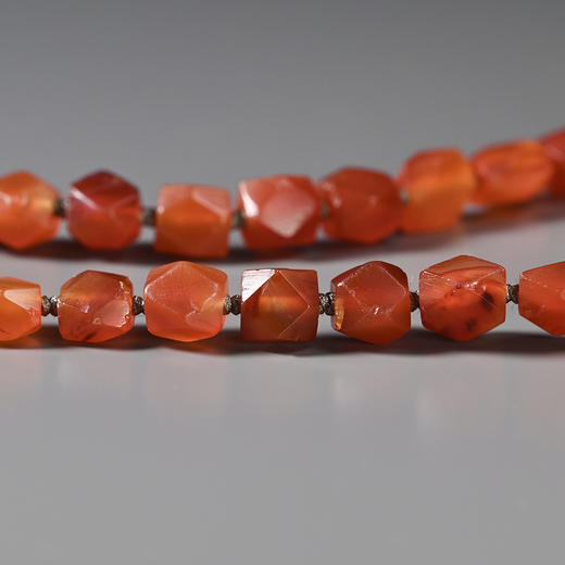 西亚高古车轮白水晶+精工磨面红玛瑙项链 商品图4