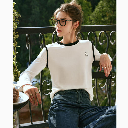 
OLrain欧芮儿白色T恤女秋冬2023年新款简约百搭显瘦撞色刺绣长袖 商品图1