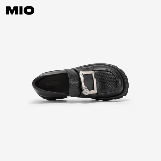 MIO米奥春季纯色中跟深口单鞋简约方扣通勤厚底乐福鞋女鞋M241532618 商品图2