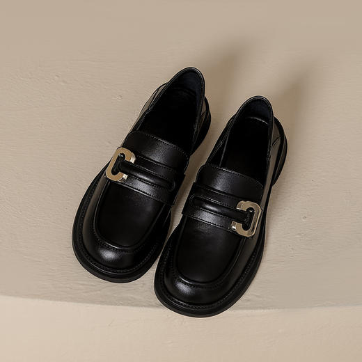 【女鞋专场】2023年春季新款厚底真皮乐福鞋圆头踩后跟一脚蹬学院风小皮鞋女 商品图7