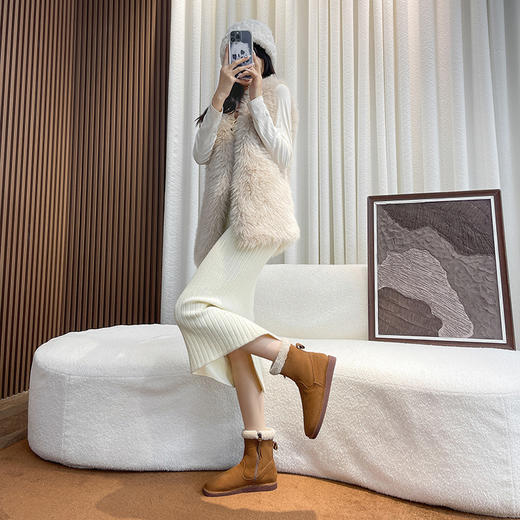 【女鞋专场】2023年冬季新款雪地靴女  真皮防滑圆头低筒短靴加绒加厚经典棉靴 商品图3