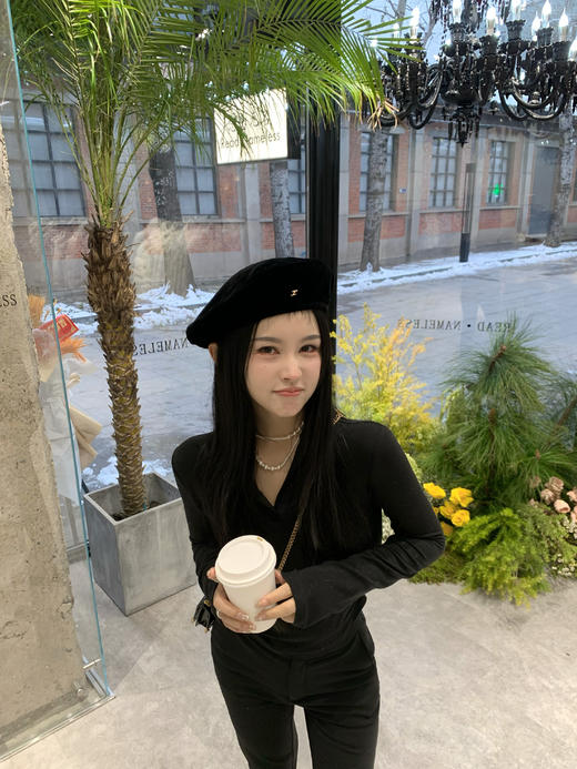 Read Nameless /美雅碧羊绒翻领打底衫黑色 商品图4