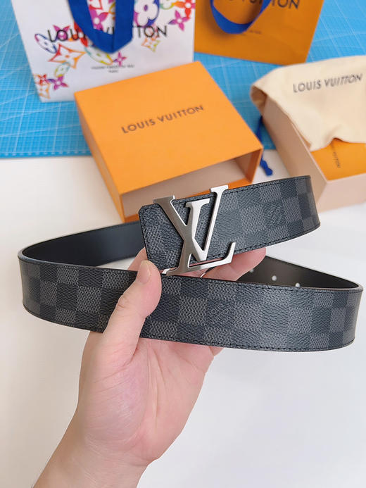 Lv男士腰带 商品图0