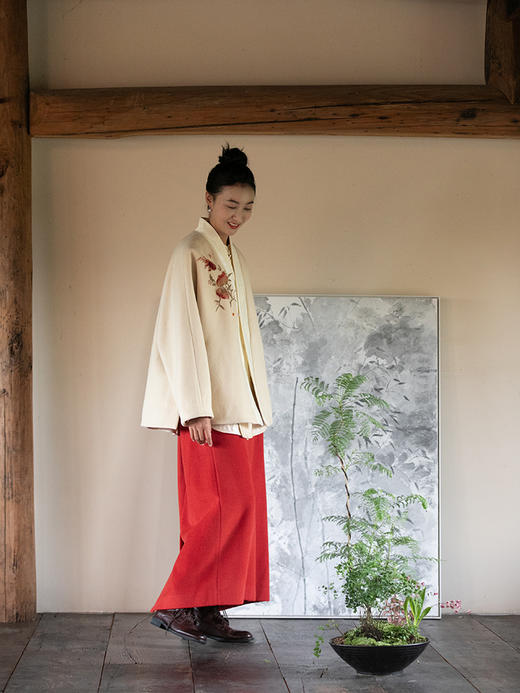 牧衣游原创 手工刺绣羊毛呢外套冬舒适保暖百搭短外套新款 吹茶烟 商品图3