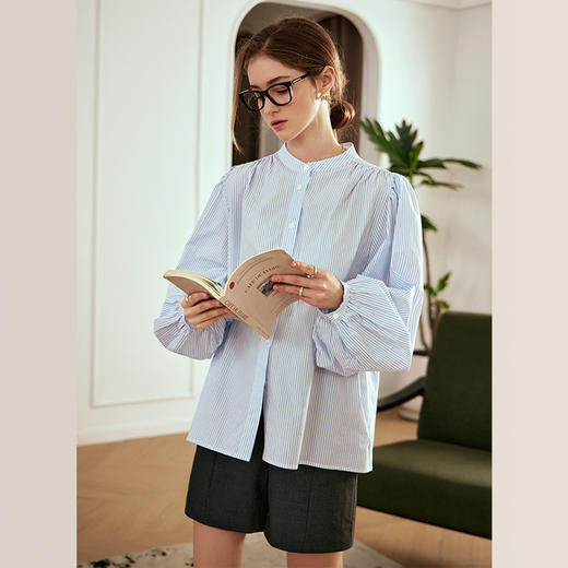 OLrain欧芮儿条纹衬衫女秋冬2023年新款宽松通勤别致抽褶立领上衣 商品图1