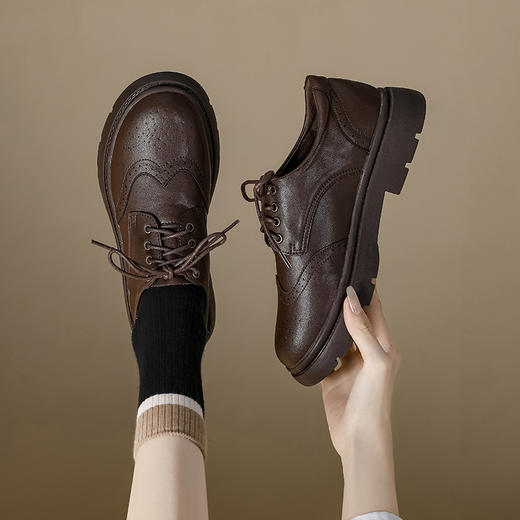 【女鞋专场】英伦厚底经典系带黑色工作鞋2023年秋季新款布洛克真皮JK小皮鞋女 商品图1