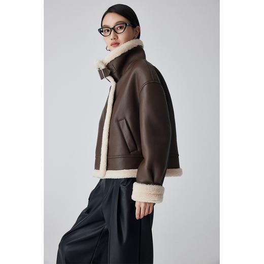 高级感羊剪绒皮草大衣女2023冬季新款羊羔毛时尚修身短款外套 商品图3