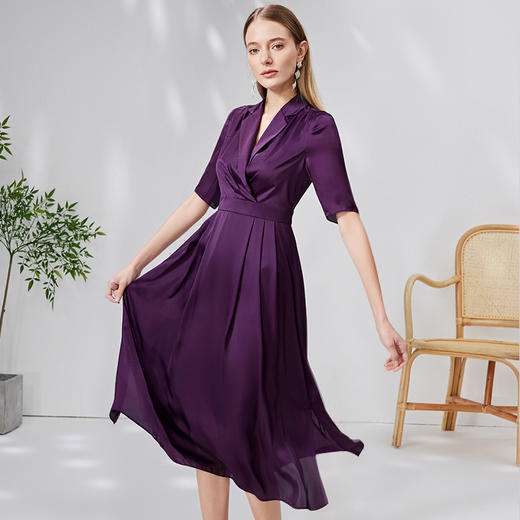 EITIE爱特爱气质中袖西装领收腰连衣裙垂坠高级通勤夏新款B07136 商品图7