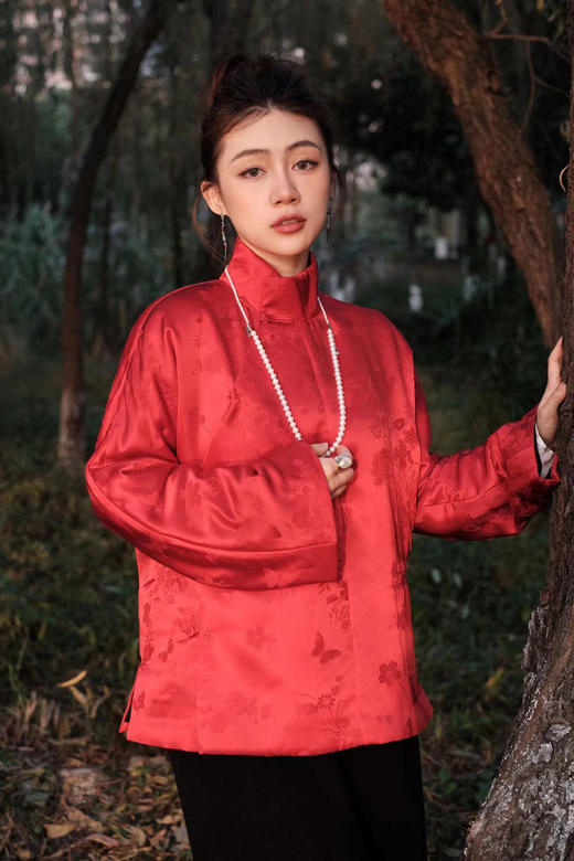 盛唐牡丹 |真丝提花偏襟夹棉外套 商品图1