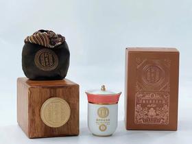 陈皮熟普茶膏  套1兔年行九州套组：陈皮熟普茶膏1盒（2g*8粒）赠品小钢炮焖膏壶1个900ml 套2虎年臻品木盒套组：陈皮熟普茶膏1罐（2g*30粒）赠品小钢炮焖膏壶1个2000ml、醒酒温膏壶一套