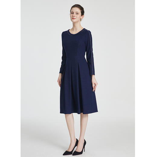 司歌长袖圆领冬连衣裙弹力收腰百搭净色气质A881025 商品图2