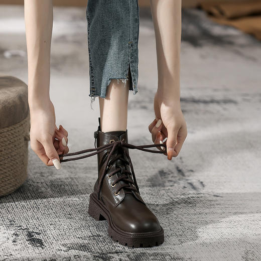 【女鞋专场】真皮厚底复古英伦风机车靴2022秋款棕色马丁靴女百搭小个子短靴子 商品图0