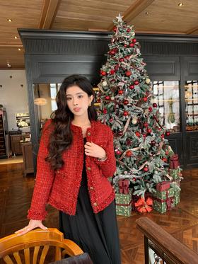 这件#小香风外套，气场真的太足啦！