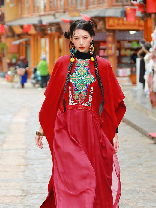 尘世浮华刺绣连衣裙 | 特色袍子款 民族风 |现货加急发 商品图1