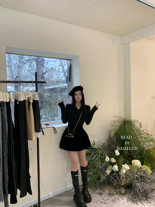 Read Nameless /美雅碧羊绒翻领打底衫黑色 商品图7