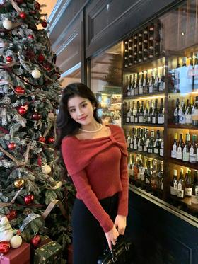 红色一字肩，圣诞战袍有了~