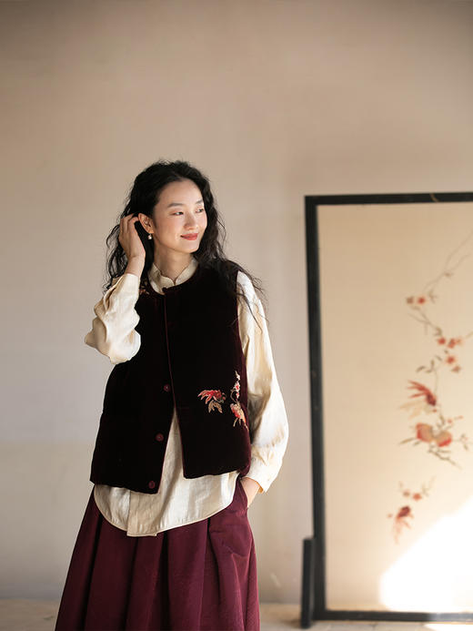 牧衣游原创 丝绒刺绣无袖羽绒马甲95白鸭绒东方新中式马夹 白鹤眠 商品图1