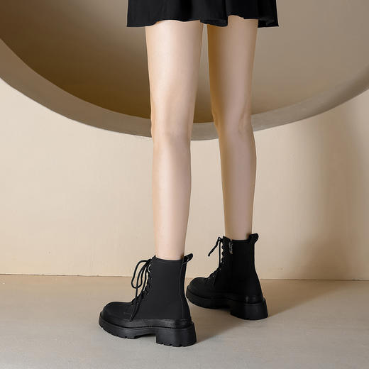 【女鞋专场】2023年秋季新款厚底英伦马丁靴系带薄款粗跟显瘦小个子暗黑系短靴 商品图1