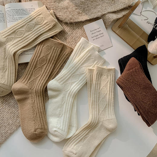 Basiclive秋冬日系堆堆纯色羊毛袜 随机5双装 商品图0