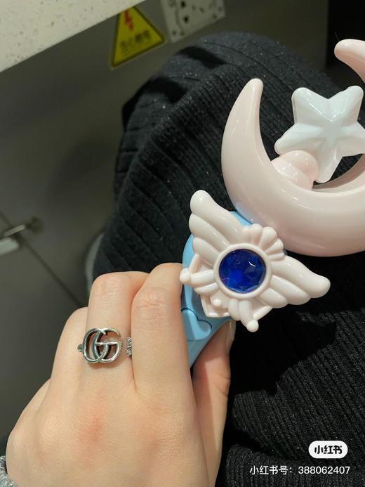 Gucc*双G钥匙戒指 商品图1