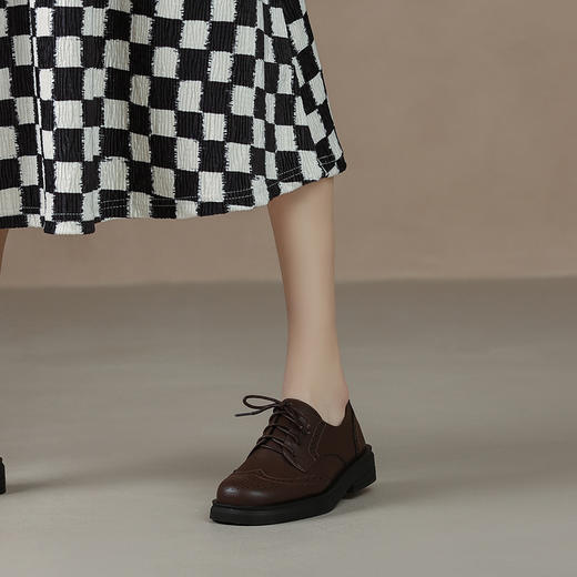 【女鞋专场】真皮小皮鞋女英伦风2023年春秋新款软皮百搭平底复古布洛克单鞋女 商品图1