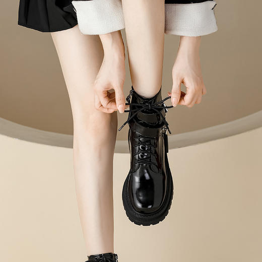 【女鞋专场】厚底漆皮马丁靴女款2023年新款秋冬英伦风真皮高级感粗跟短靴子女 商品图3