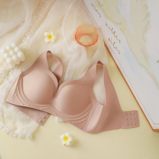 【舒适健康亲肤！无痕杯面3D立体！】新款软支撑上托聚拢小胸无痕内衣女，舒适透气收副乳无钢圈美背文胸，柔软贴身 展现美背线条的精致内衣 商品图8
