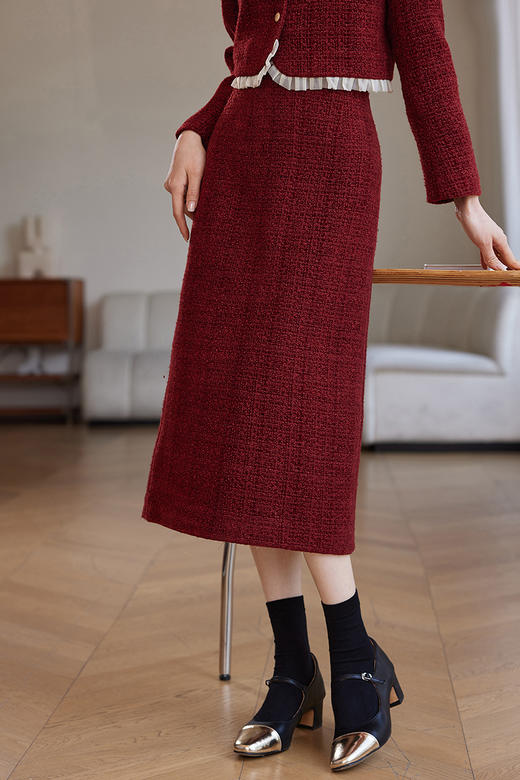 【年货节】熙世界红色小香风短款外套女冬法式粗花呢夹棉上衣半身裙两件套 商品图5