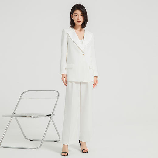 IWY/干练白色一粒扣西装套装女秋冬新款职业装套装高端商务工作服C13518+P33518-白色 商品图3