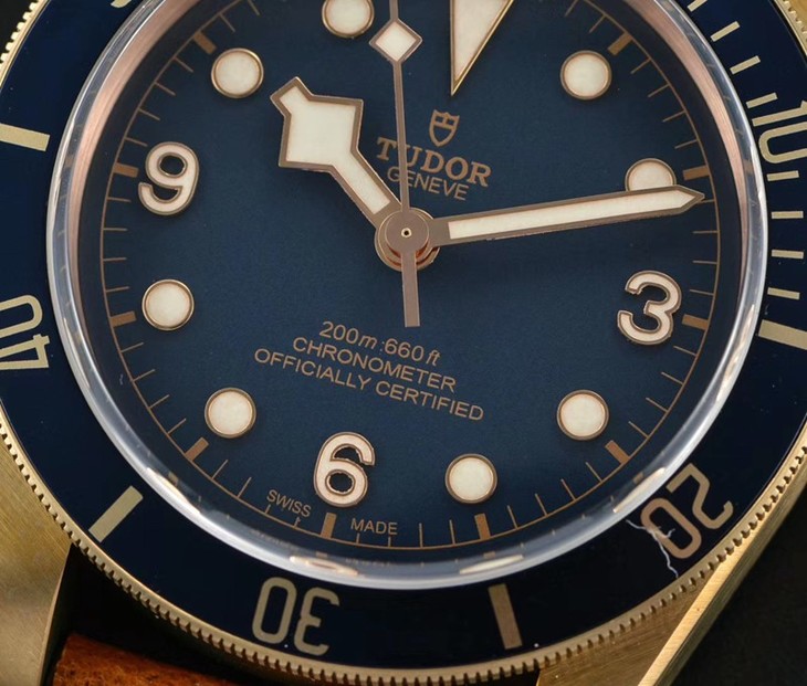 复刻手表xf帝舵青铜碧湾系列对比正品评测