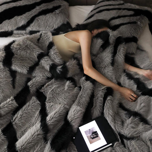 自然醒轻奢阿尔坦仿狐狸毛皮草毛毯兔毛冬季加厚沙发盖毯保暖午睡小毯子MT 商品图3