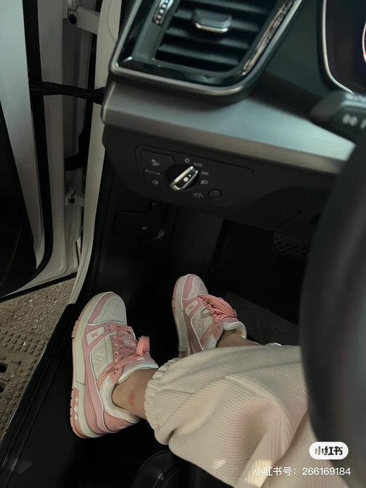 LVTrainer 粉色（原厂版本） 商品图1