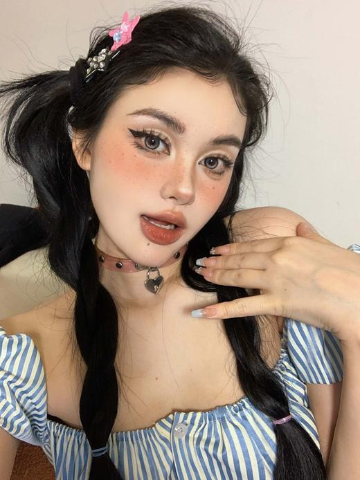 Lillilly日抛美瞳 陨石魔方LL-42 14.4mm 商品图1