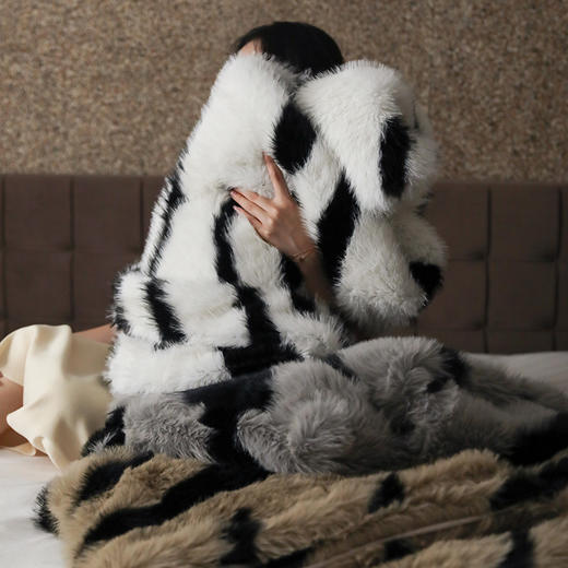 自然醒轻奢阿尔坦仿狐狸毛皮草毛毯兔毛冬季加厚沙发盖毯保暖午睡小毯子MT 商品图11