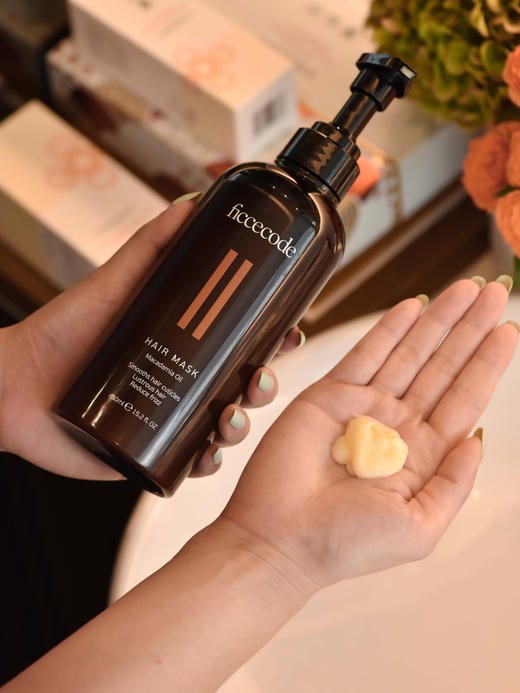 【三天左右发】菲诗蔻坚果油/雪松/茶树/桉树洗发水，适合不同发质！澳洲坚果籽油原液修复，改善毛躁分叉，多重植萃+8重玻尿酸等养肤成分，让发丝水润有光泽，0硅油的氨基酸配方，敏感头皮/孕妇放心用！ 商品图6