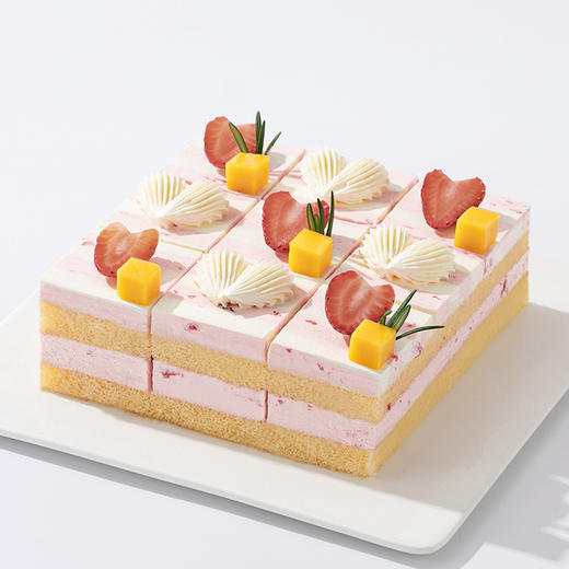 【莓莓酸奶格格】午后甜点和周末小聚推荐。酸奶x草莓奶油，甜酸绵密，细腻可口。（厦门幸福西饼蛋糕） 商品图0