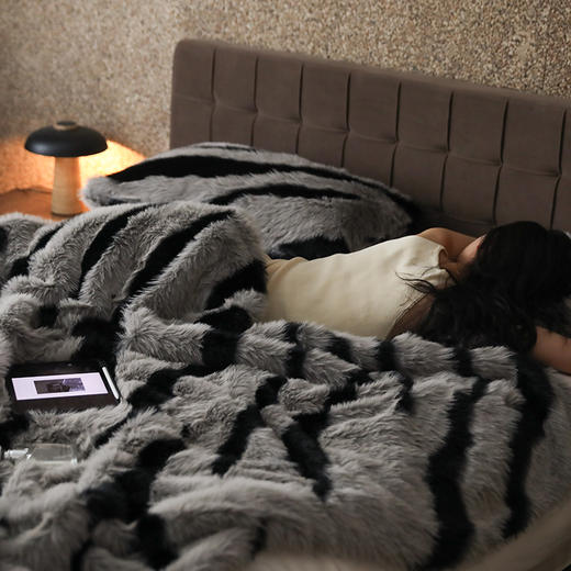 自然醒轻奢阿尔坦仿狐狸毛皮草毛毯兔毛冬季加厚沙发盖毯保暖午睡小毯子MT 商品图4