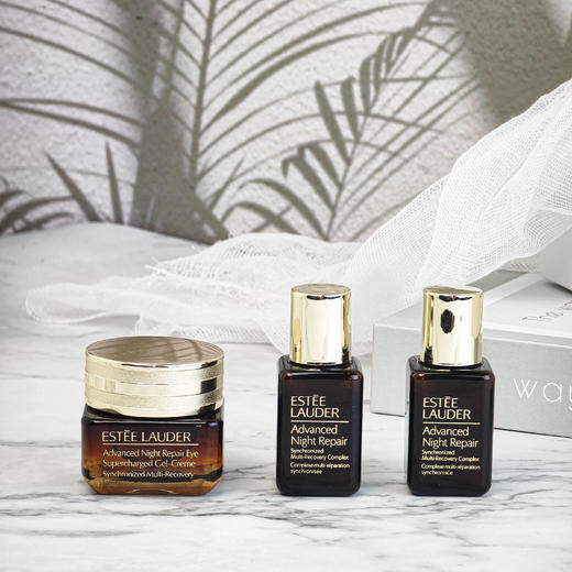 雅诗兰黛抗蓝光精华眼霜15ml+
雅诗兰黛小棕瓶精华15ml*2或眼霜小样*2 礼盒装 商品图0