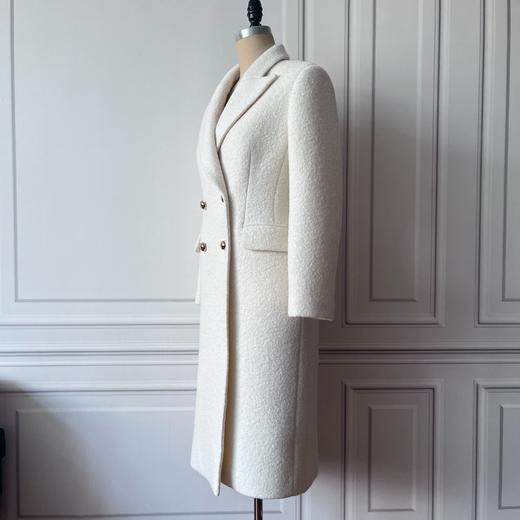 2206005 LILIAN ZHANG 优雅诠释、正肩收腰量感、轻奢羊毛大衣 商品图2