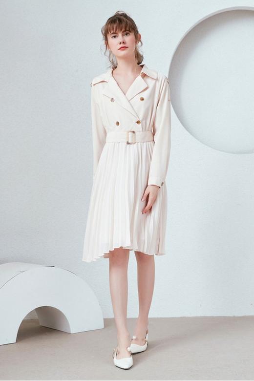 Y.SING衣香丽影 米色风衣式百褶连衣裙 9651 商品图5