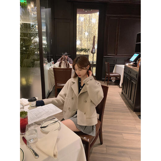 金蘑菇菇【断码 千鸟格半裙S码 】 le la Veren凡尔纳三件套 / 黑白chic甜系 双面呢外套 商品图4