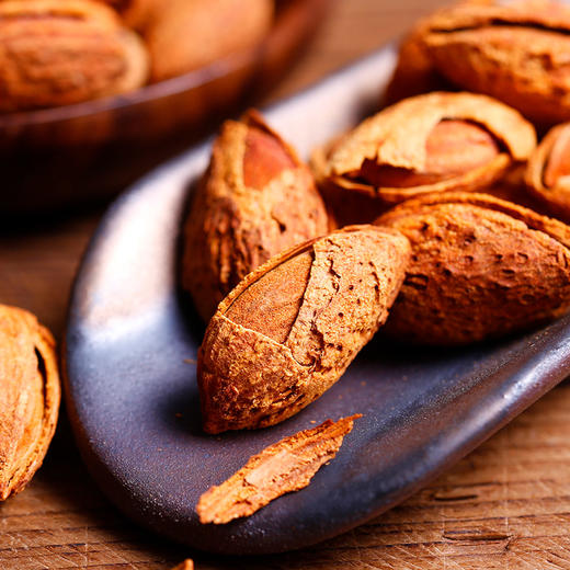 【臻味 】环球尊礼坚果木盒礼盒2.1kg 商品图5