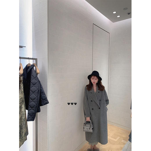 金蘑菇菇 粉金标线 手工坊大衣 / 高品质 宽松慵懒洋气中长款大衣 商品图3